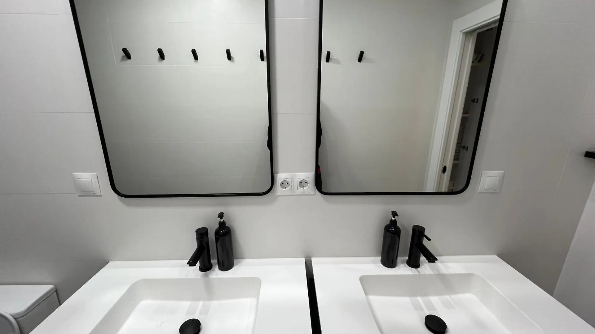Marmoles Con 5 Puntos Apartment Malaga