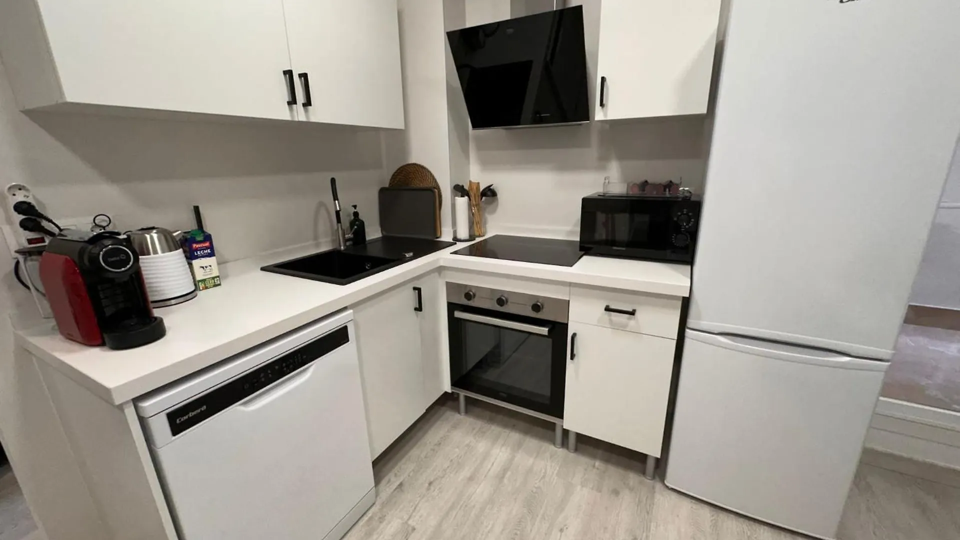 Marmoles Con 5 Puntos Apartment Malaga
