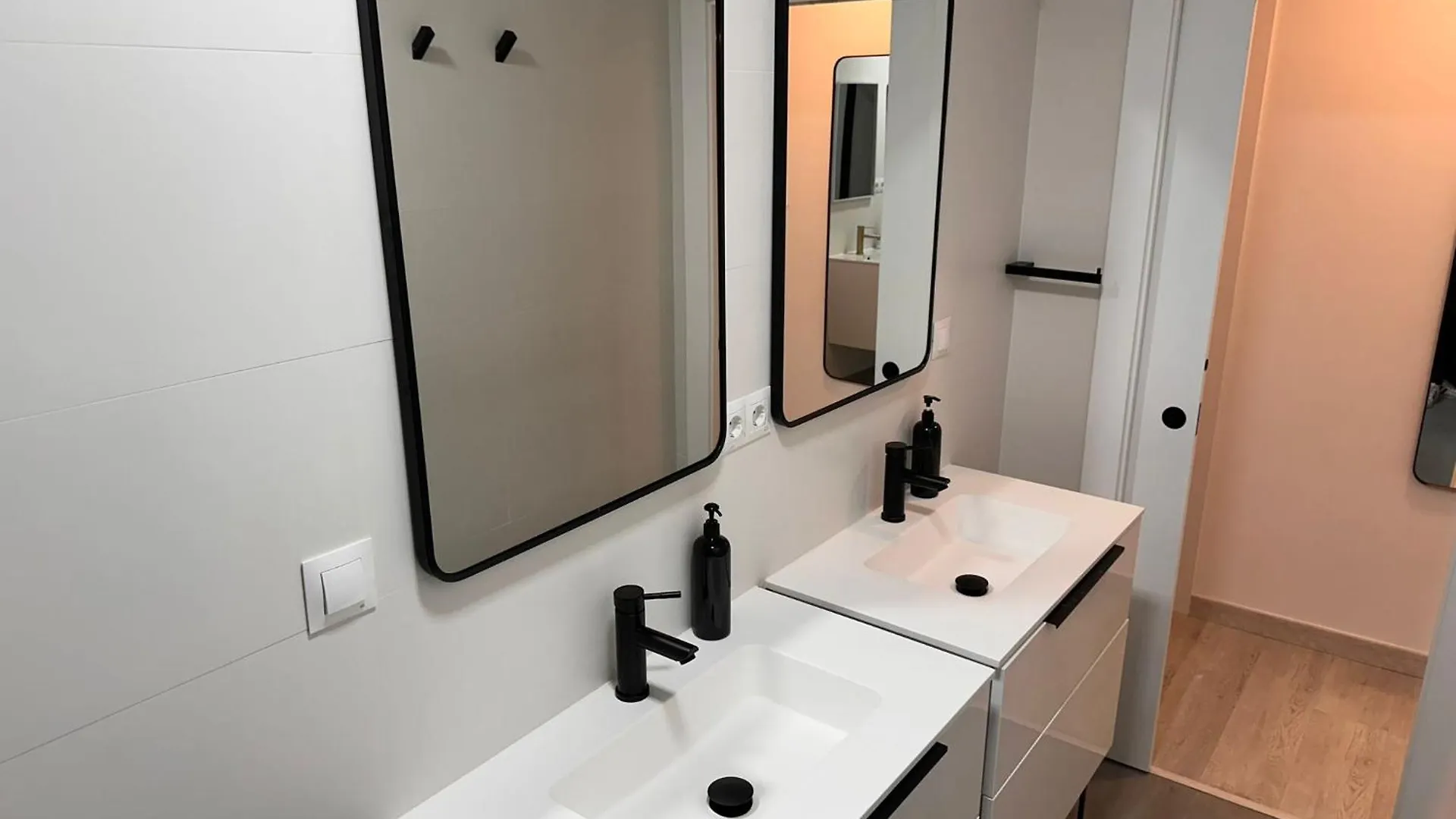Marmoles Con 5 Puntos Apartment Malaga Spain